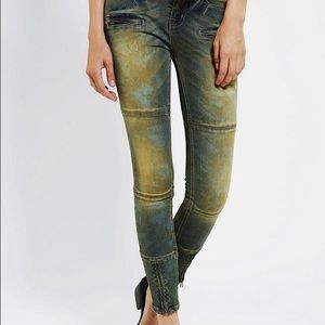 BDG Motorcycle Zipper Taper Leg Denim Skinny Jeans